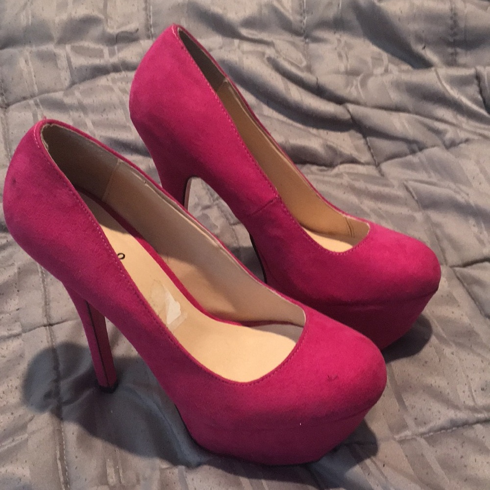 Hot pink Qupid Pumps